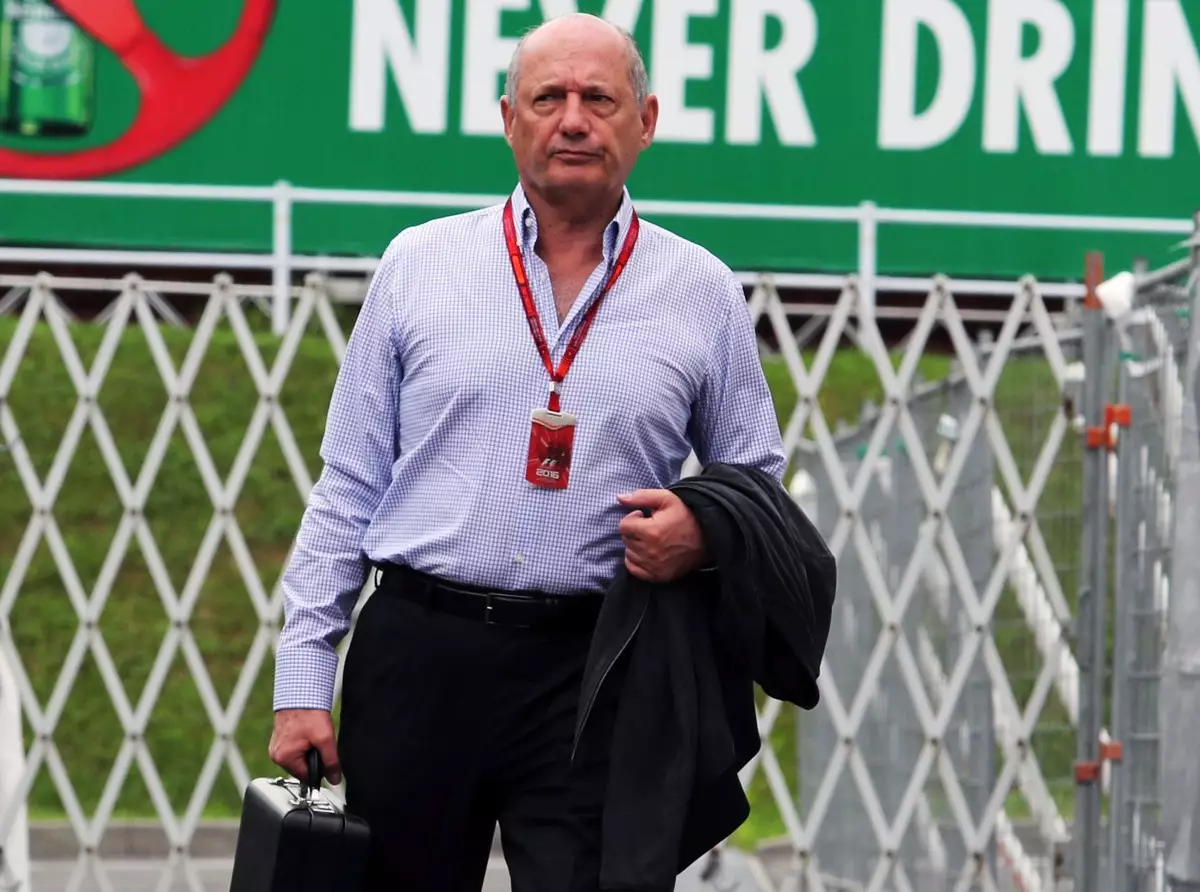 Foto zur News: Ron Dennis offiziell bei McLaren gestürzt