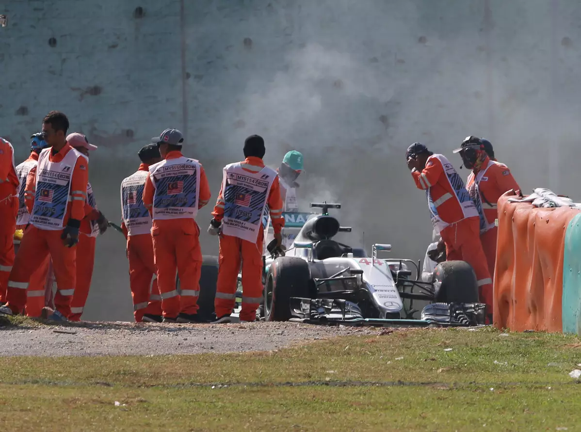 Lewis Hamilton Foto zur News: WM-Tabelle ohne Technikpannen: Hamilton vor Titelgewinn