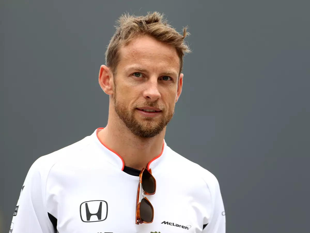 Jenson Button Foto zur News: Zu schnell: Jenson Button beim Triathlon disqualifiziert
