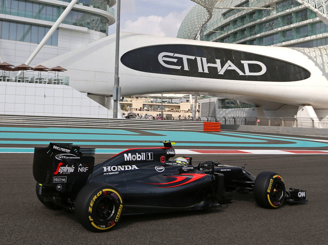 Foto zur News: Von wegen Button-Party: McLaren schuftete für 2017