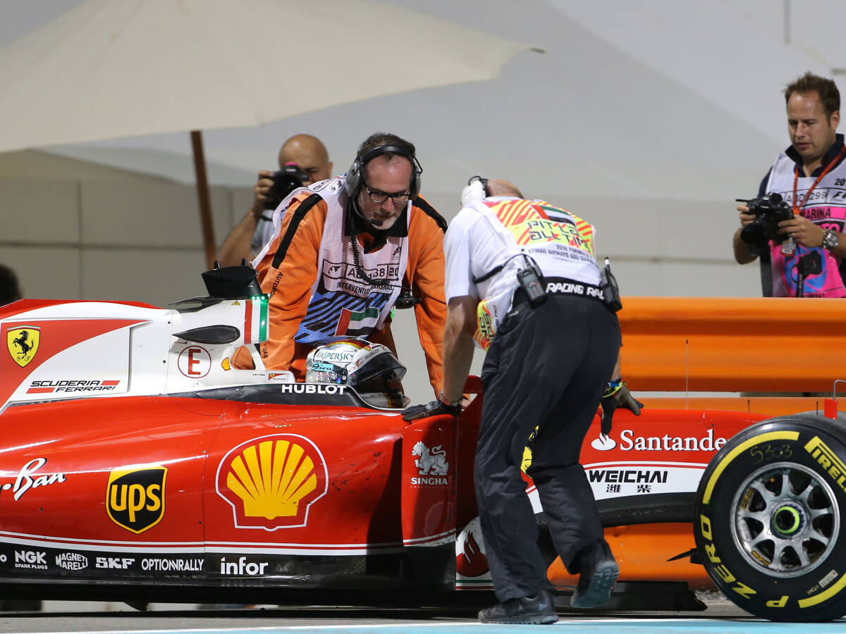 Foto zur News: Vettel: Getriebe streikt am sonst so schnellen Ferrari