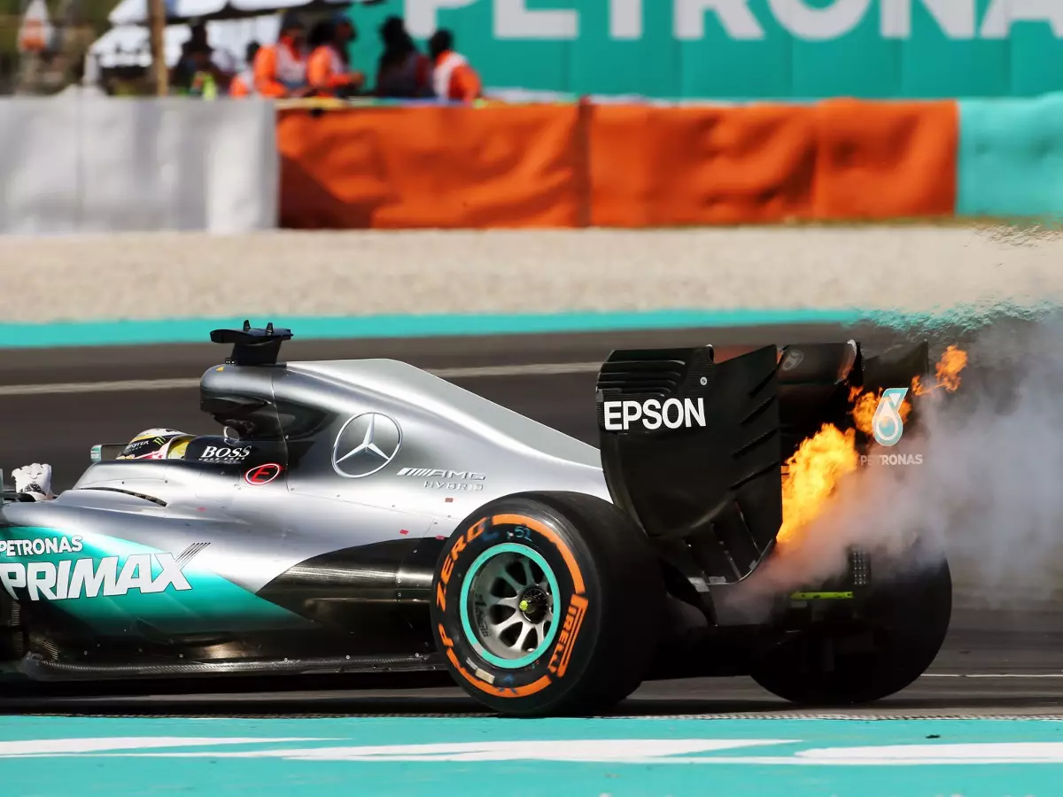 Lewis Hamilton Foto zur News: Hamilton-Fan Mansell: "Dann hat er halt mal knapp verloren..."