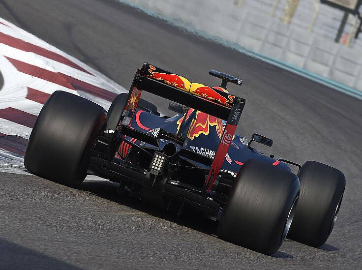 Foto zur News: Formel-1-Reifen 2017: Letzter Pirelli-Test in Abu Dhabi beendet