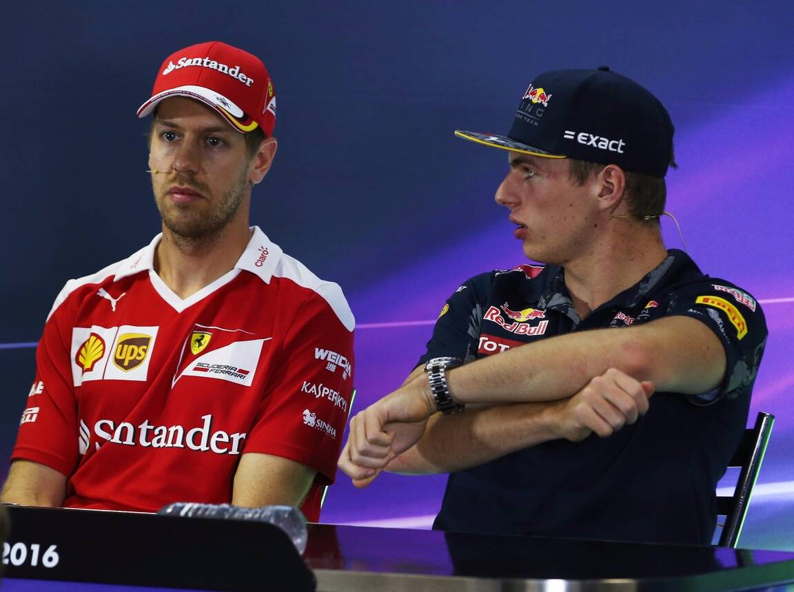 Foto zur News: Horner: Vettel und Verstappen steigen sogar ähnlich ins Auto