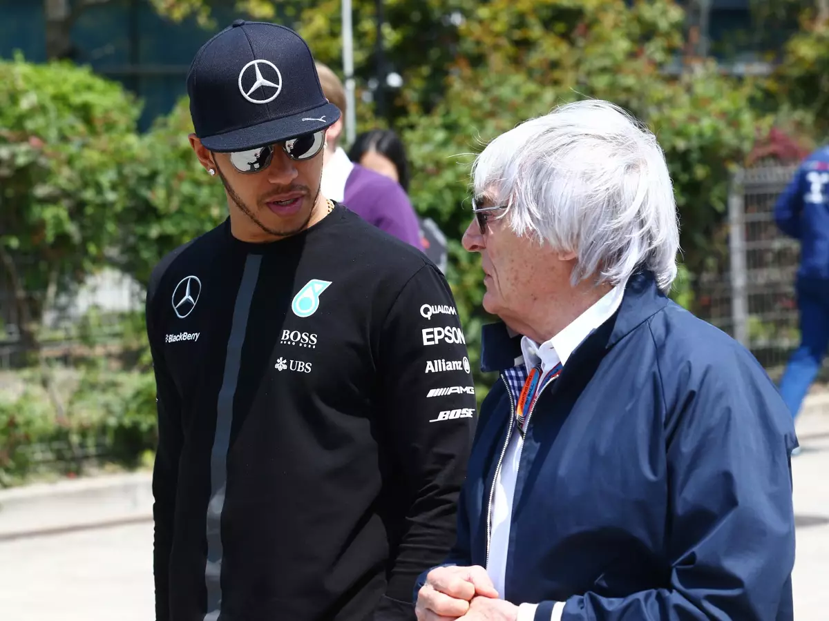 Foto zur News: Bernie Ecclestone: Hamilton wird 2017 nicht zu schlagen sein