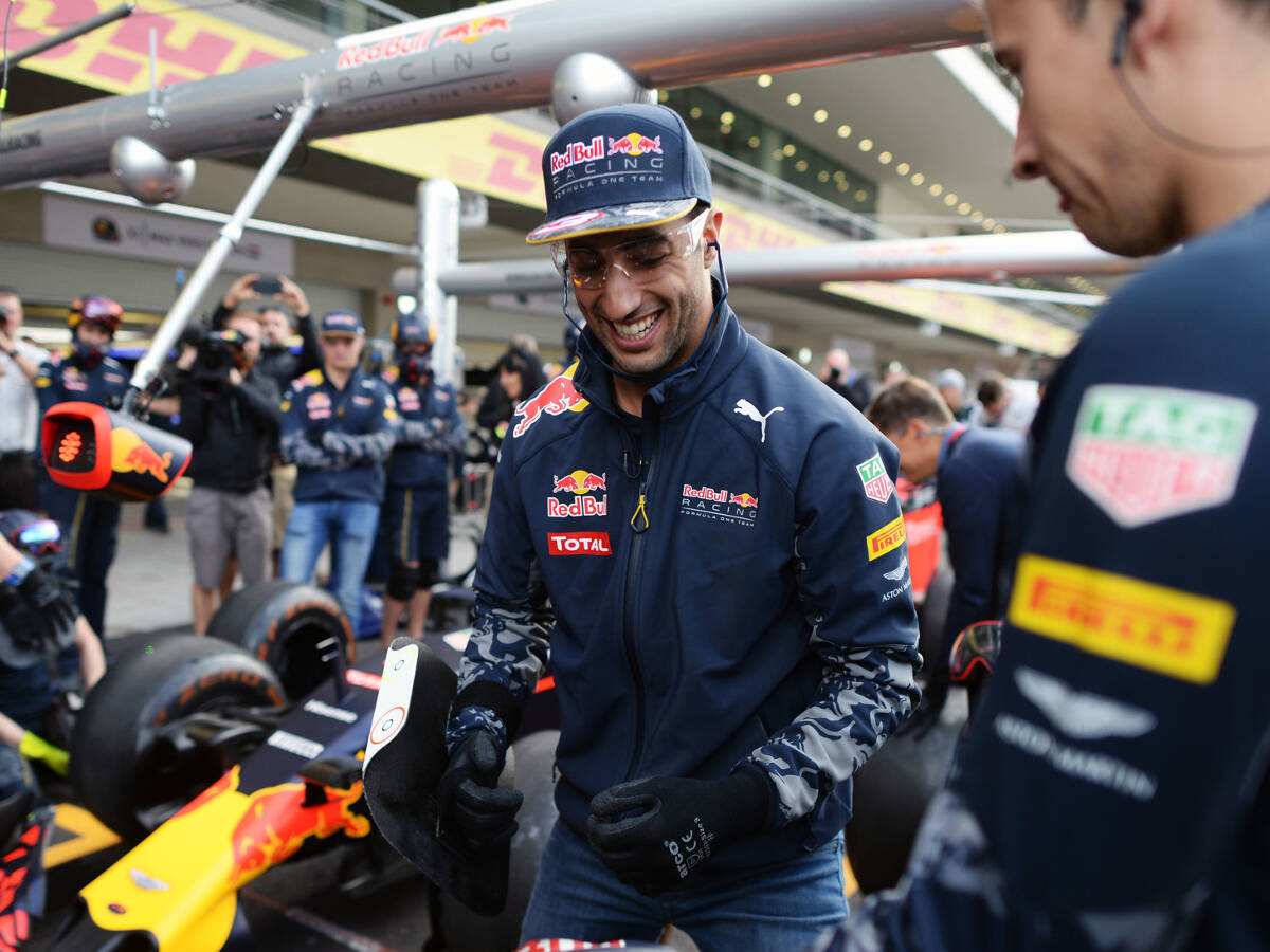 Foto zur News: Mindestens zwei Jahre: Ricciardo schwört Red Bull die Treue