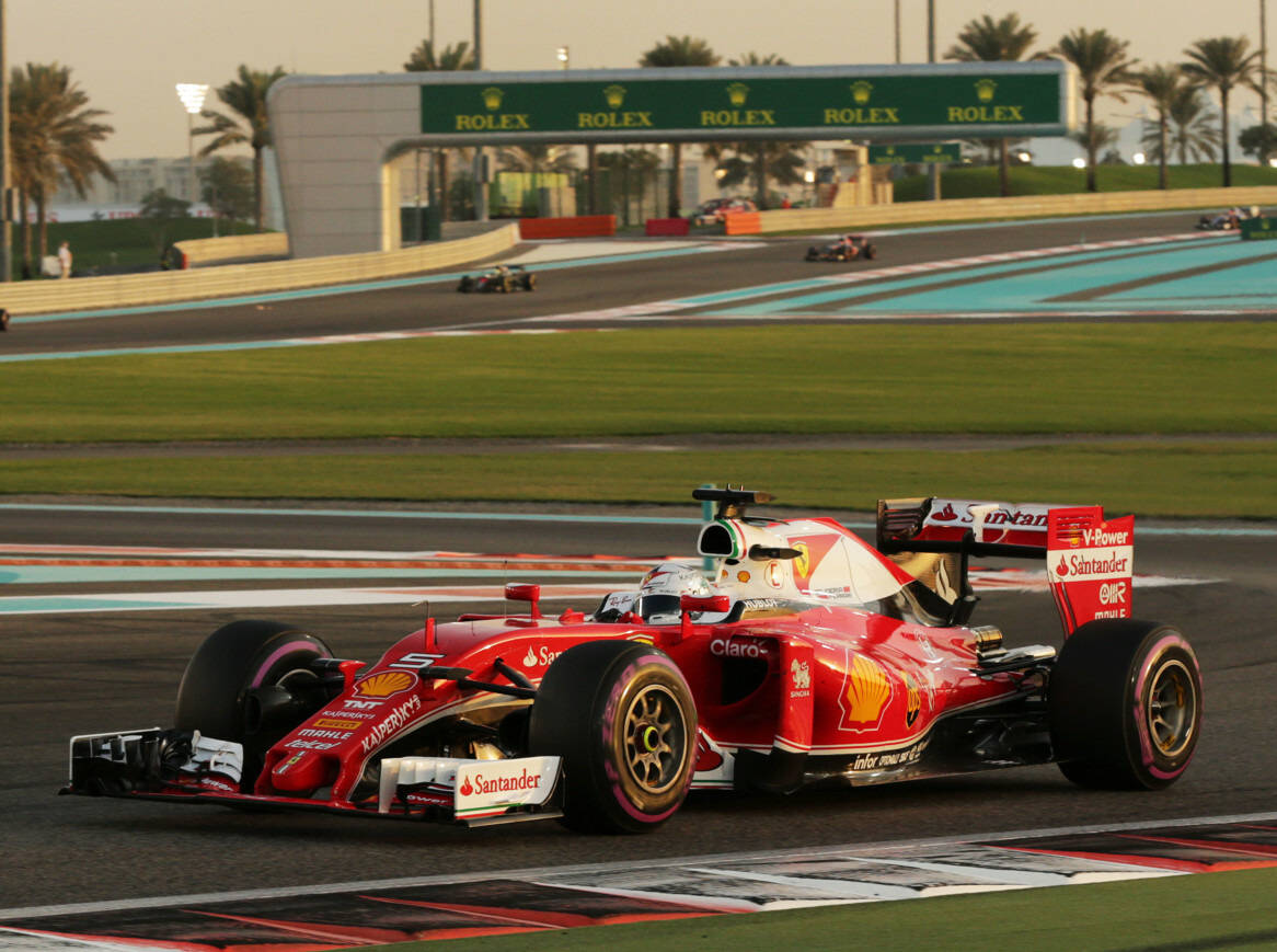 Foto zur News: Ferrari sucht Klärung: Wirbel um neue Aufhängungen für 2017