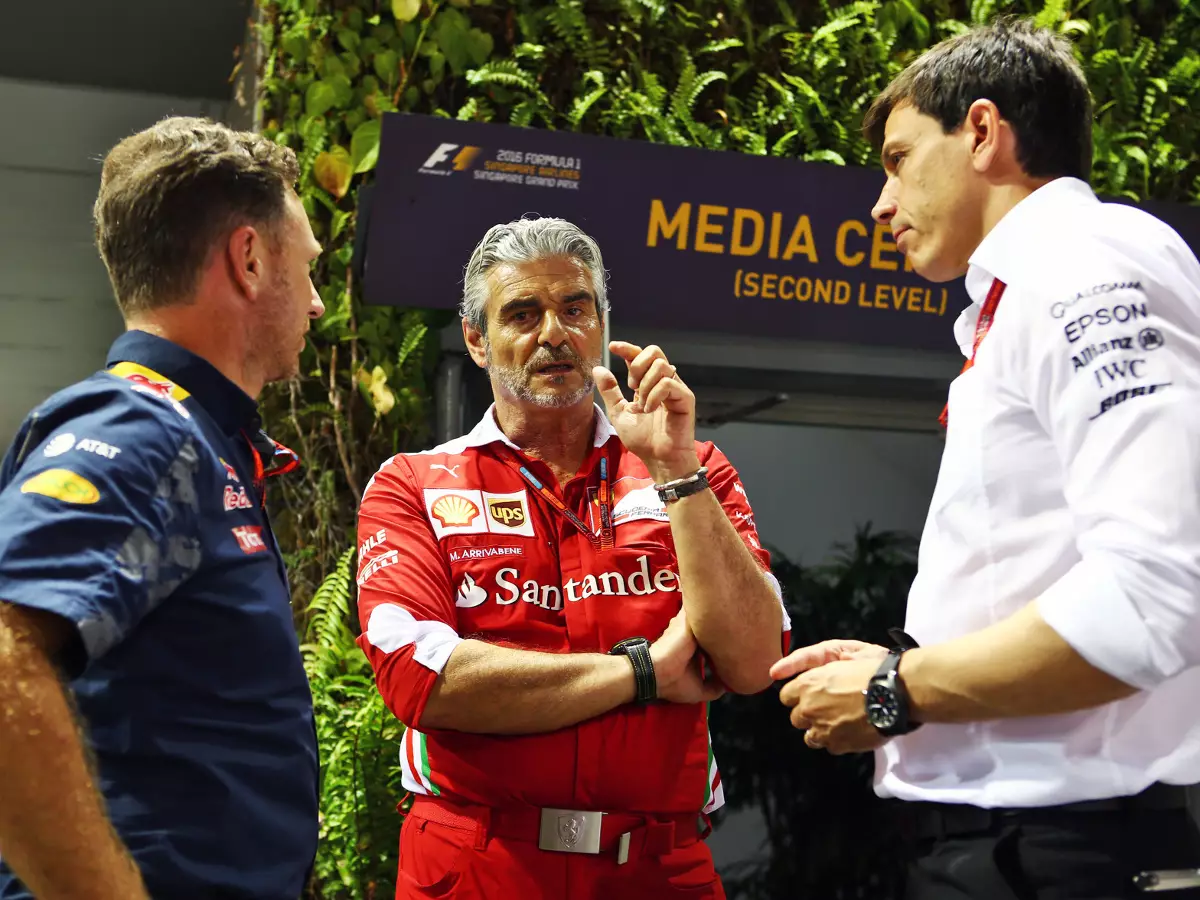 Christian Horner, Maurizio Arrivabene, Toto Wolff Foto zur News: Formel-1-Strategiegruppe: Toto Wolff würdigt Fortschritte