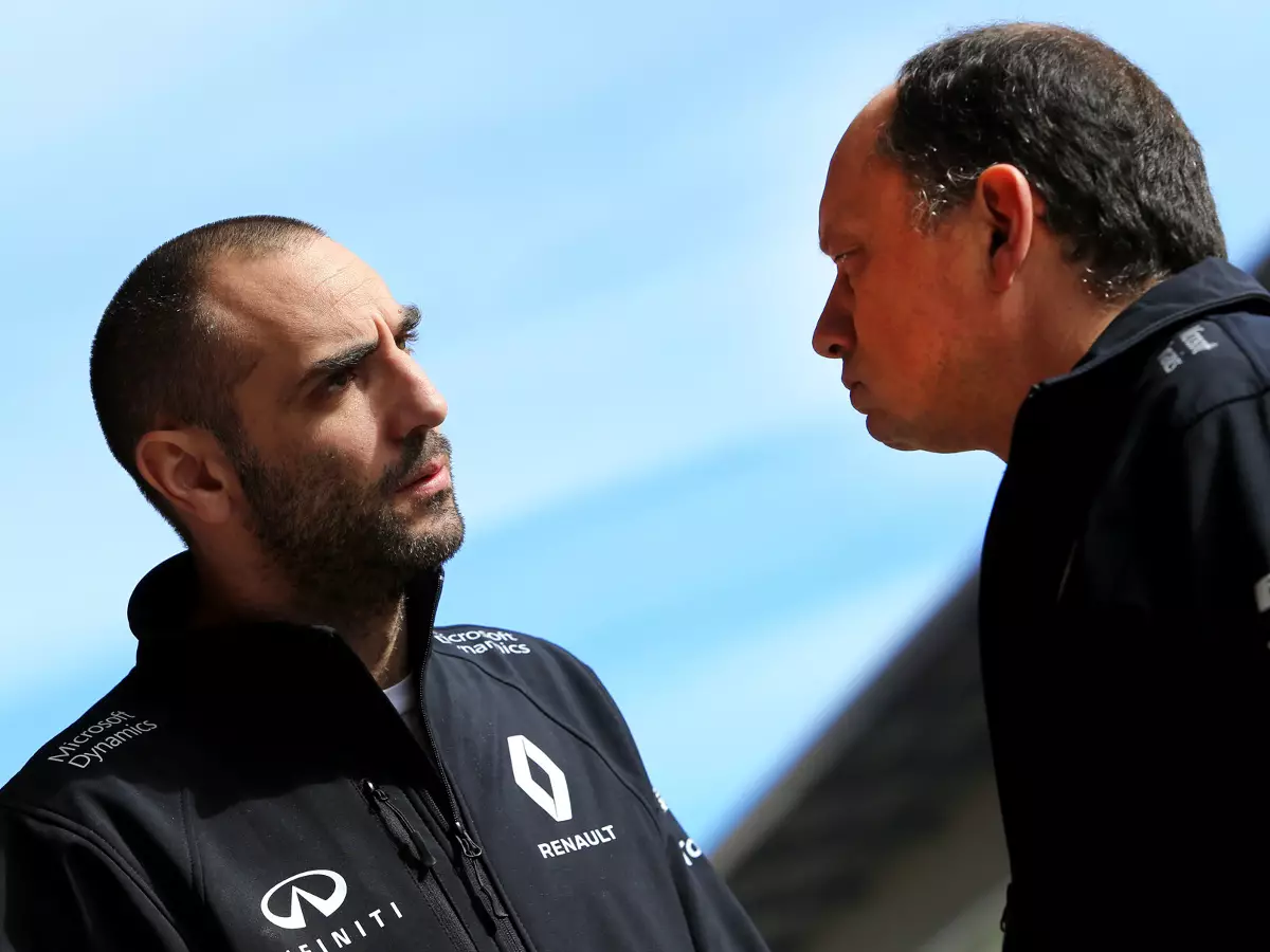 Cyril Abiteboul, Frederic Vasseur Foto zur News: Zank bei Renault: Keine Harmonie zwischen den Alphatieren