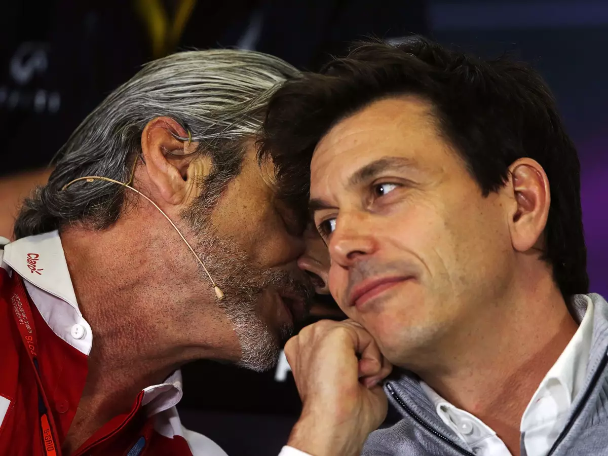 Maurizio Arrivabene, Toto Wolff Foto zur News: Formel 1 nach Ecclestone: Noch mehr Einfluss für Teams?