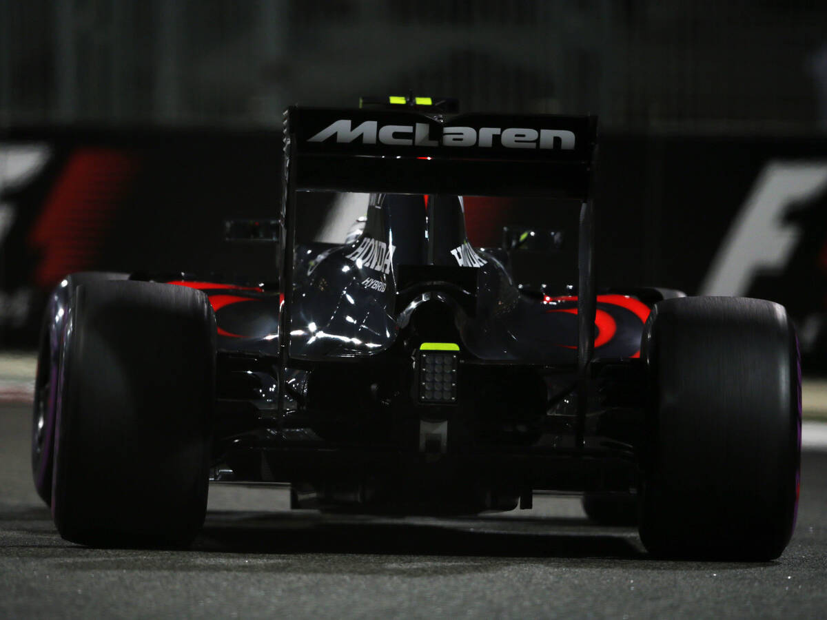 Foto zur News: Neuer McLaren besteht Crashtests: "Guter Moment" für Brown