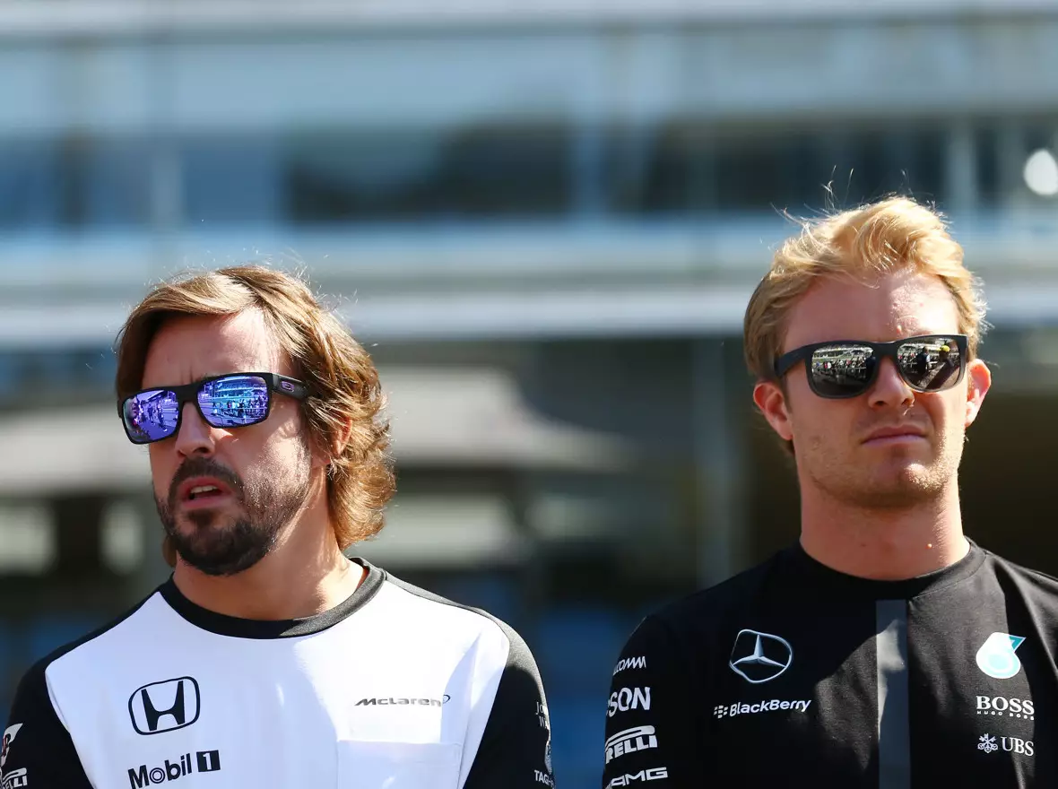 Carlos Sainz, Fernando Alonso, Nico Rosberg, Justin Wilson Foto zur News: Nico Rosberg: "Hätte mir Alonso als Nachfolger gewünscht"