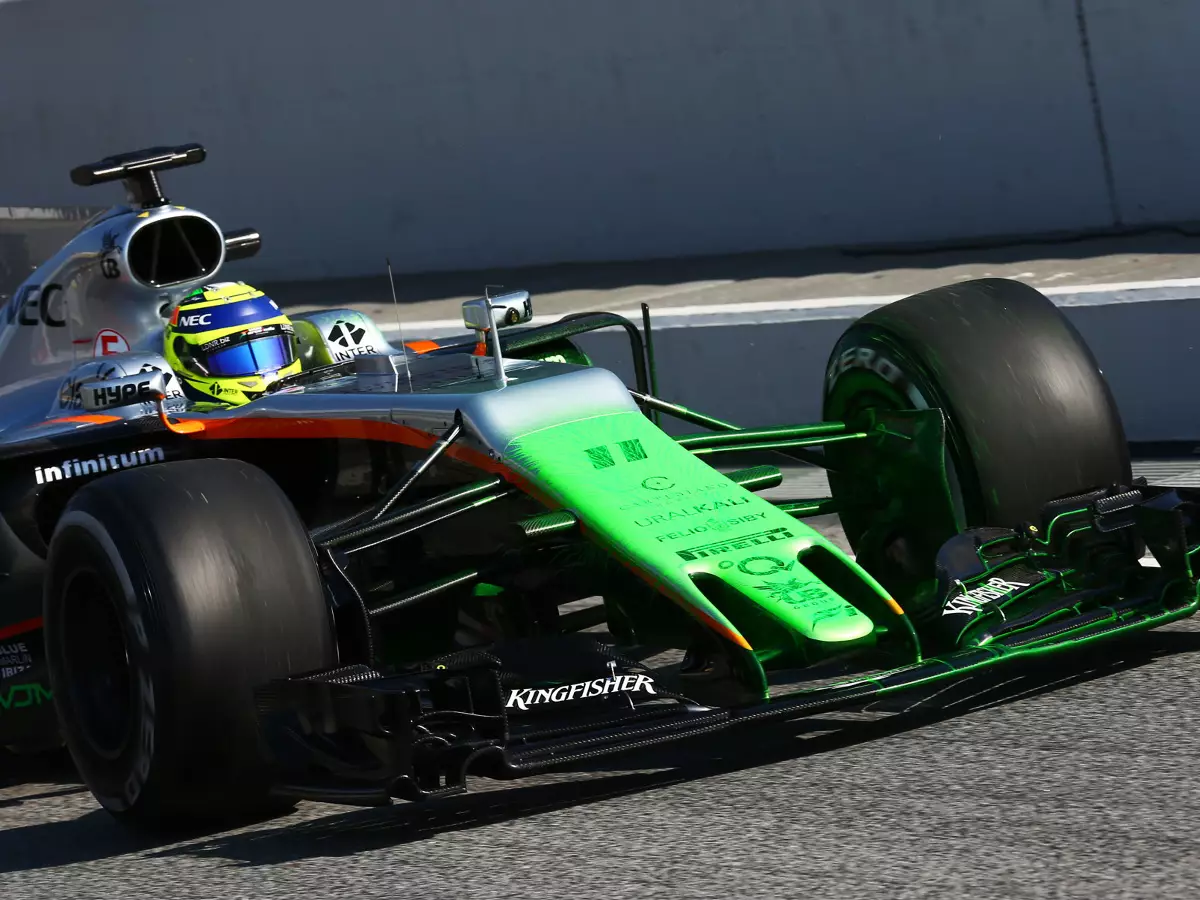 Foto zur News: Auspuff-Problem bei Force India: Perez nur am Morgen im Auto