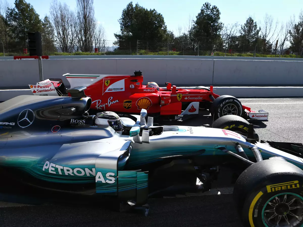 Foto zur News: Mercedes: Ferrari bei Barcelona-Tests "sehr schnell"