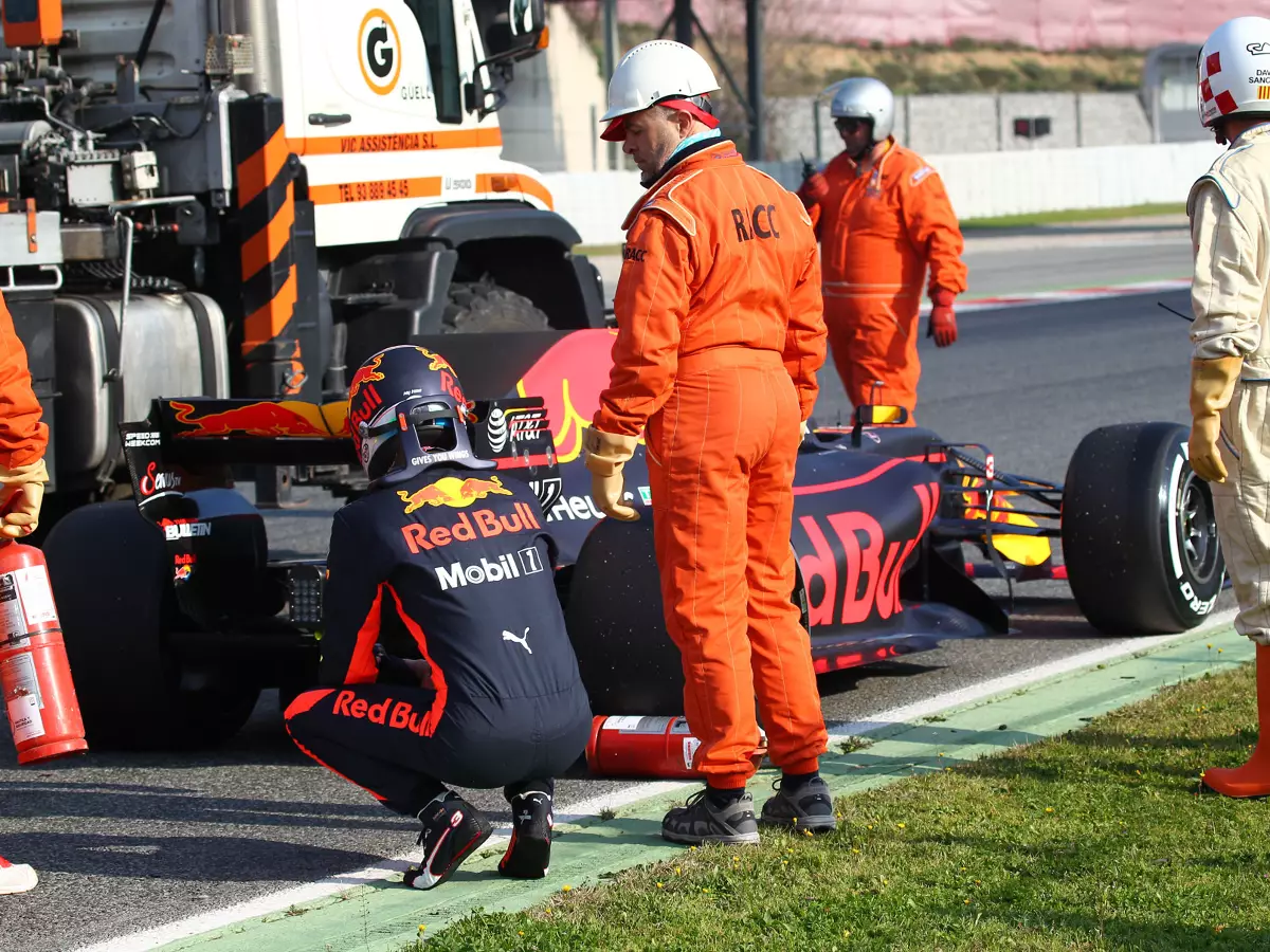 Foto zur News: Formel-1-Tests 2017: Drei Teams knöcheltief im Schlamassel