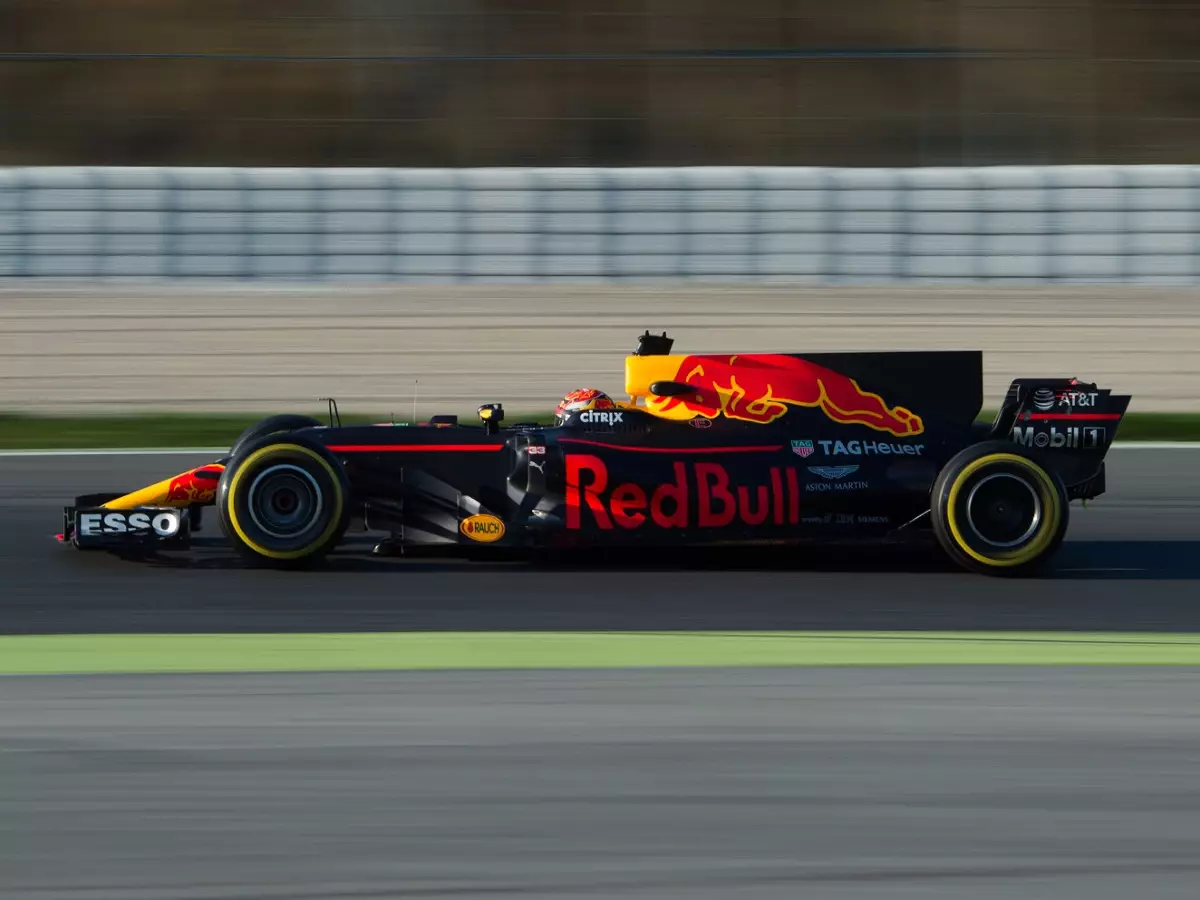 Max Verstappen Foto zur News: Mercedes fürchtet Red Bull: Werden ein Gegner sein