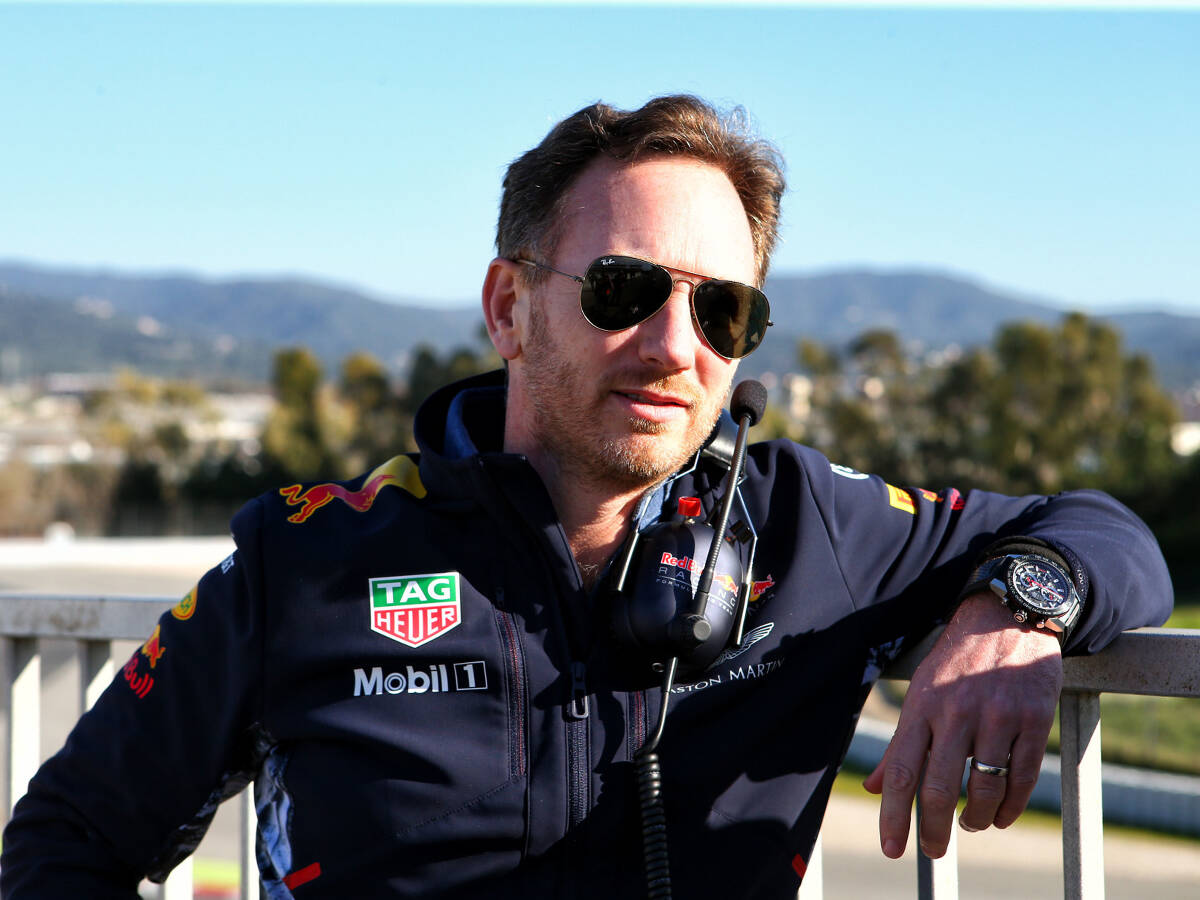 Foto zur News: Red-Bull-Teamchef macht sich über Lewis Hamilton lustig