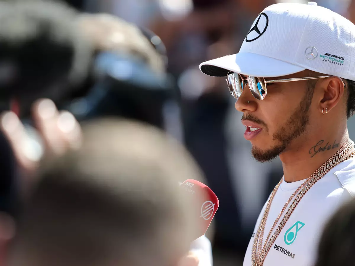 Lewis Hamilton Foto zur News: Mehr Spannung: Hamilton fordert häufigere Regeländerungen
