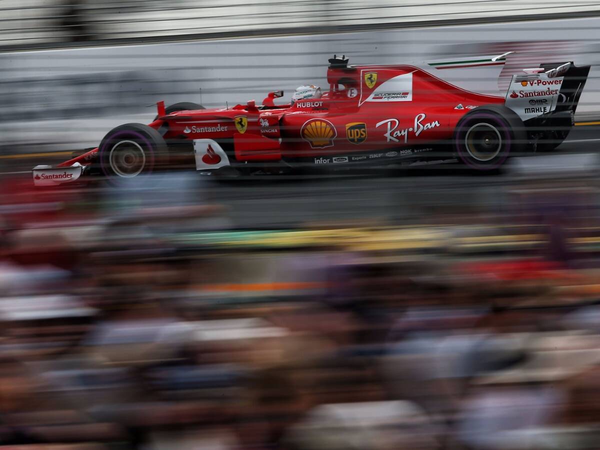 Foto zur News: Ferrari gegen Mercedes chancenlos: Ist die Balance schuld?