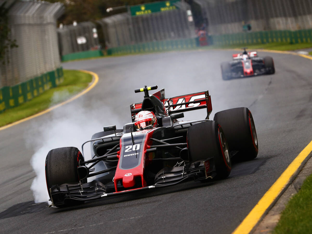 Foto zur News: Haas am Freitag: Grosjean jubelt, Magnussen stöhnt