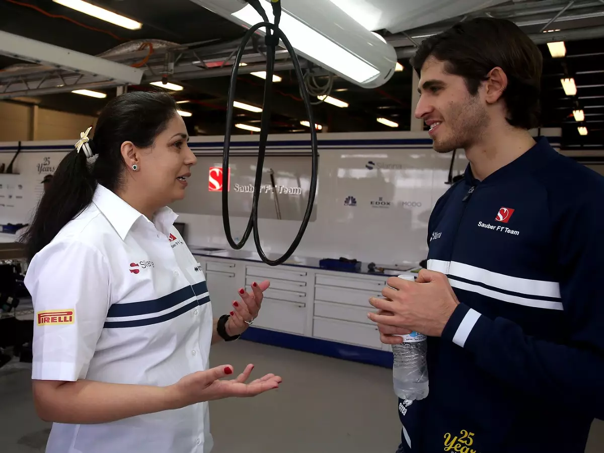 Foto zur News: Sauber von "vorsichtigem" Giovinazzi "sehr überrascht"