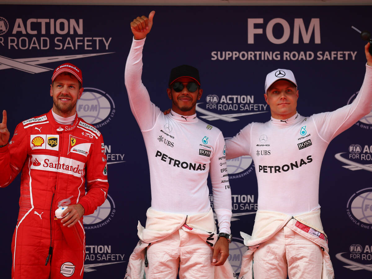 Foto zur News: Formel 1 China 2017: Hamilton mit "Spezialrunde" auf Pole