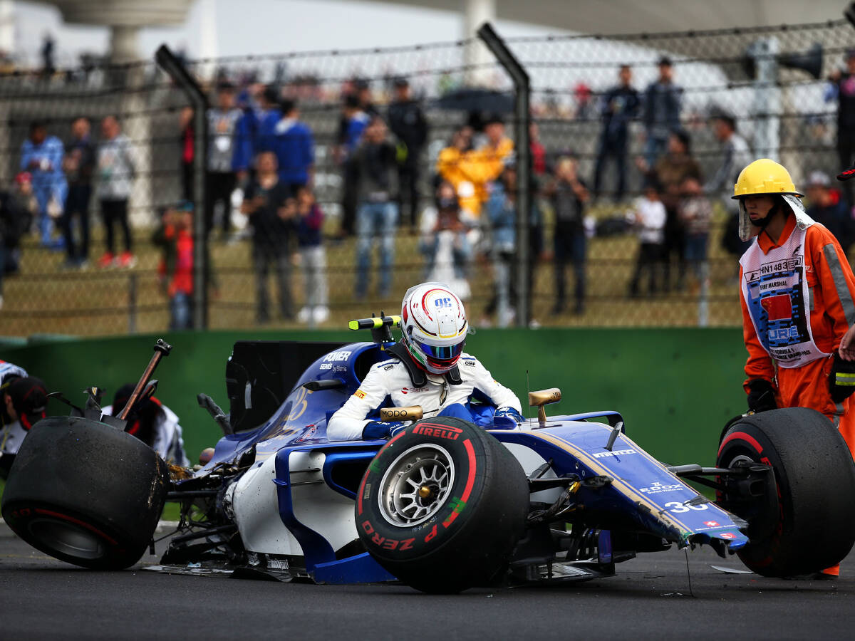 Foto zur News: Giovinazzi nach Qualifying-Crash unverletzt: "War am Limit"