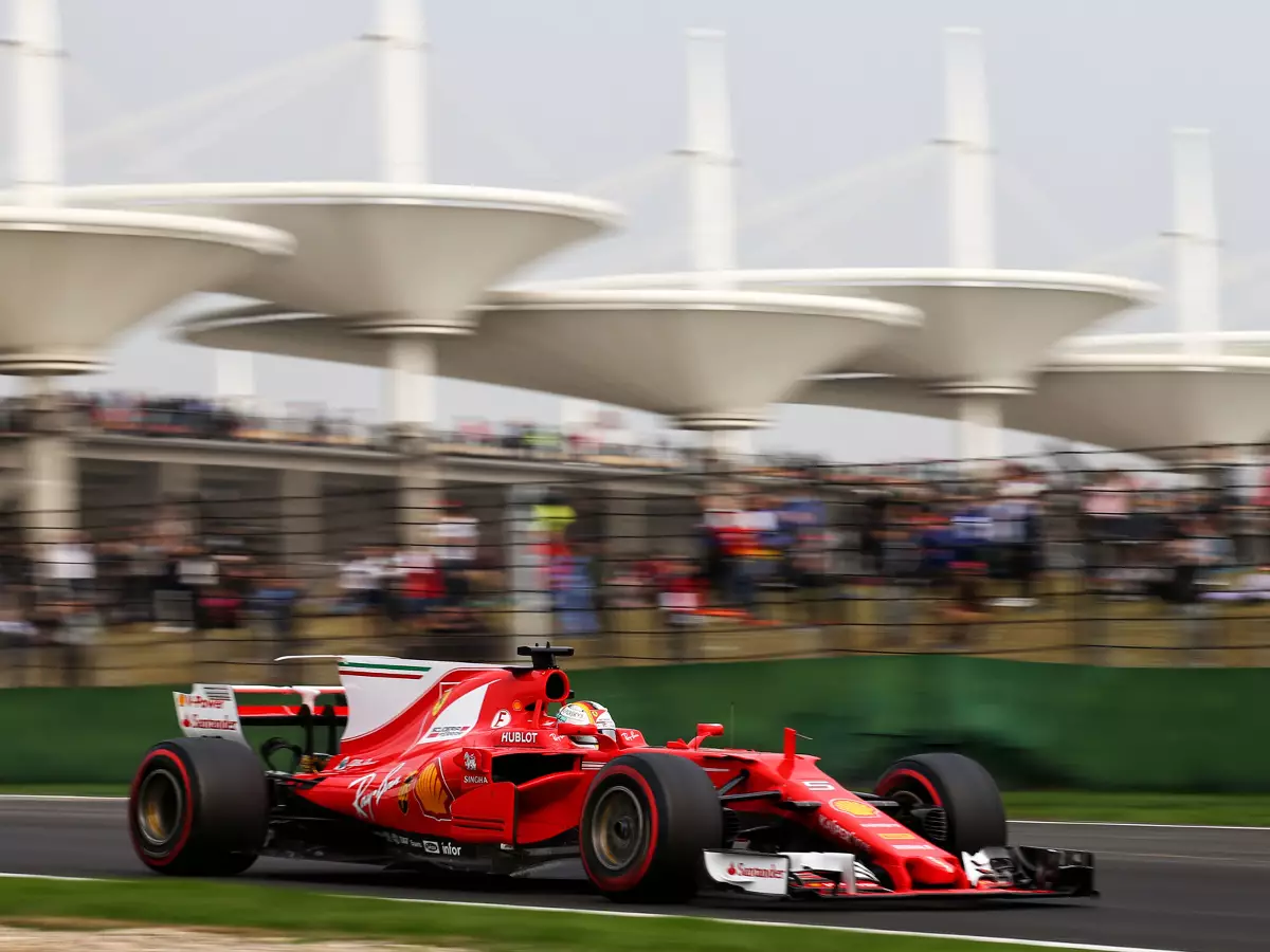 Foto zur News: Sebastian Vettel "pragmatisch": Im Qualifying fehlt noch was