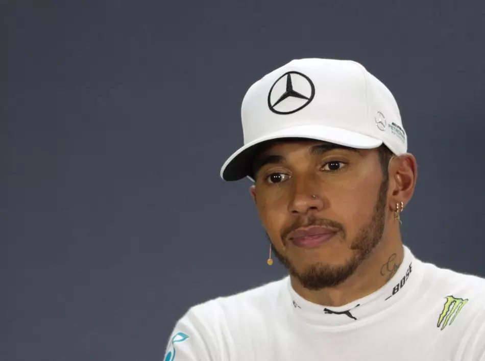 Lewis Hamilton Foto zur News: Lewis Hamilton: In den Rennsport mit der Fernbedienung
