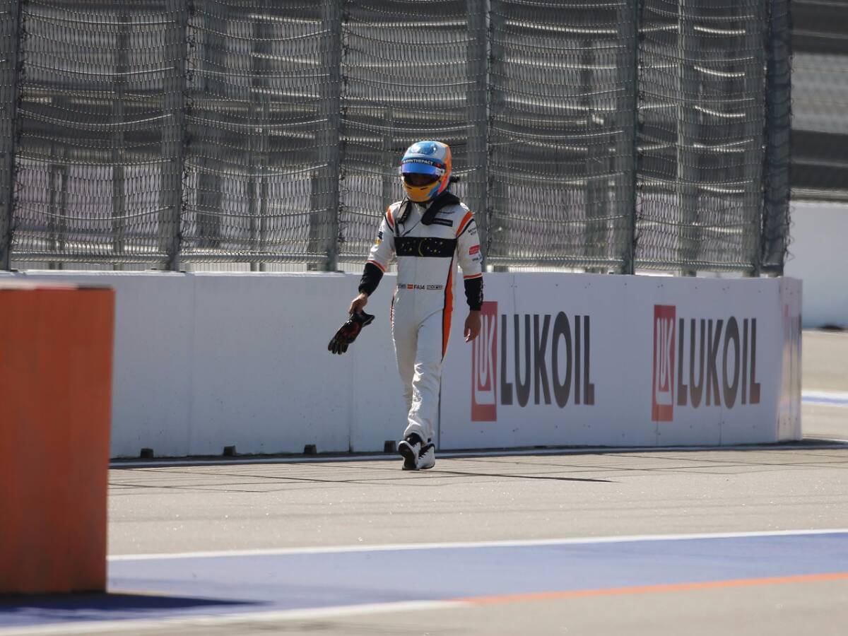 Foto zur News: Ausfall vor dem Rennen: Alonso flucht schon nicht mal mehr