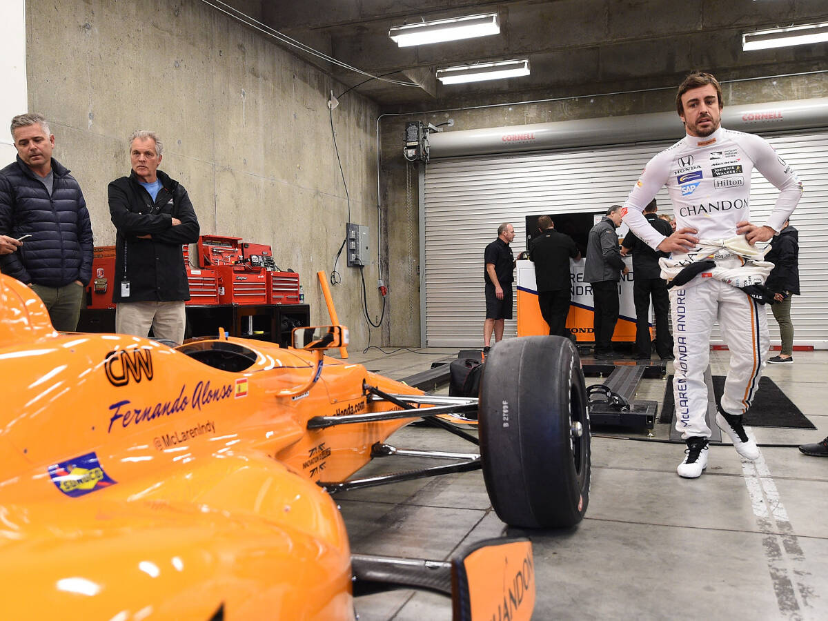 Foto zur News: Indy 500: Fernando Alonso besteht Rookie-Test erfolgreich