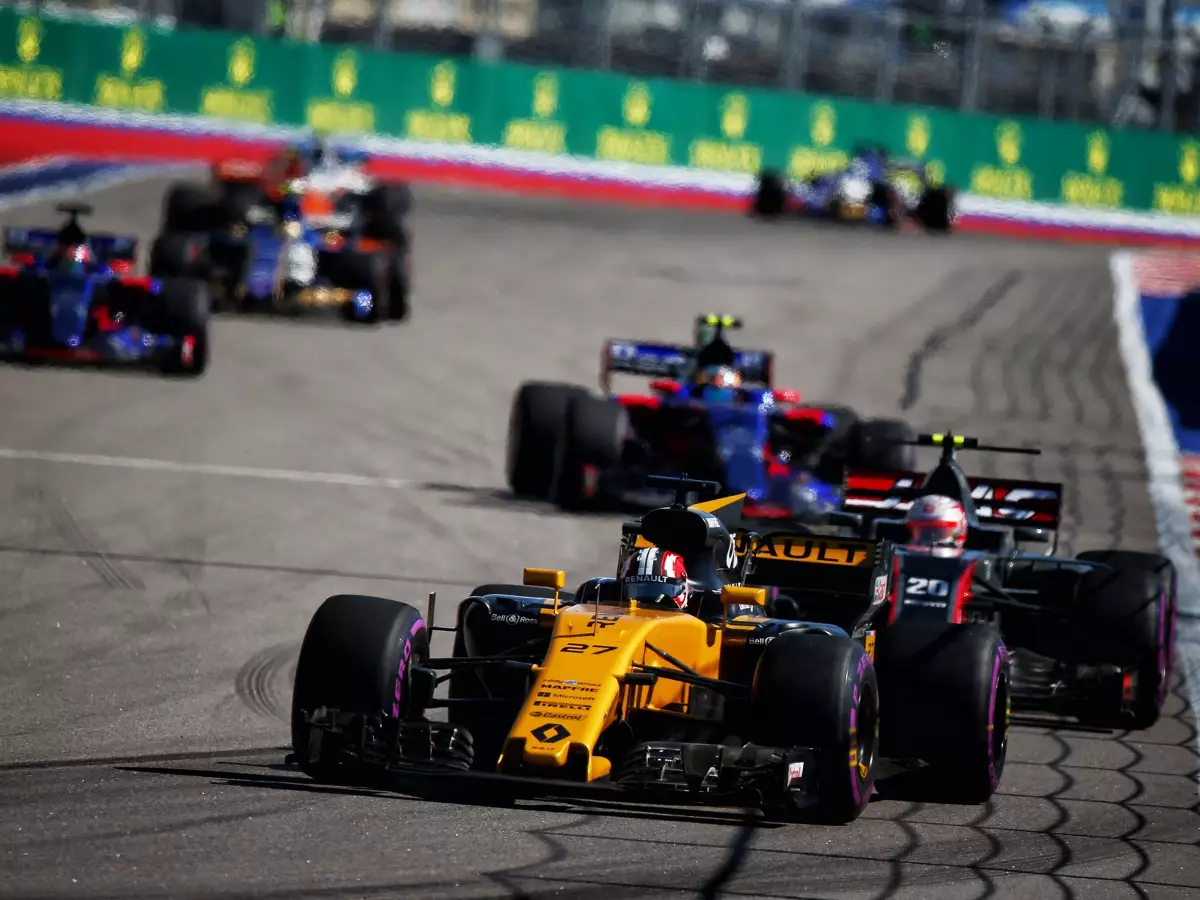 Foto zur News: Renault: Hülkenberg erhält doch noch Spanien-Update