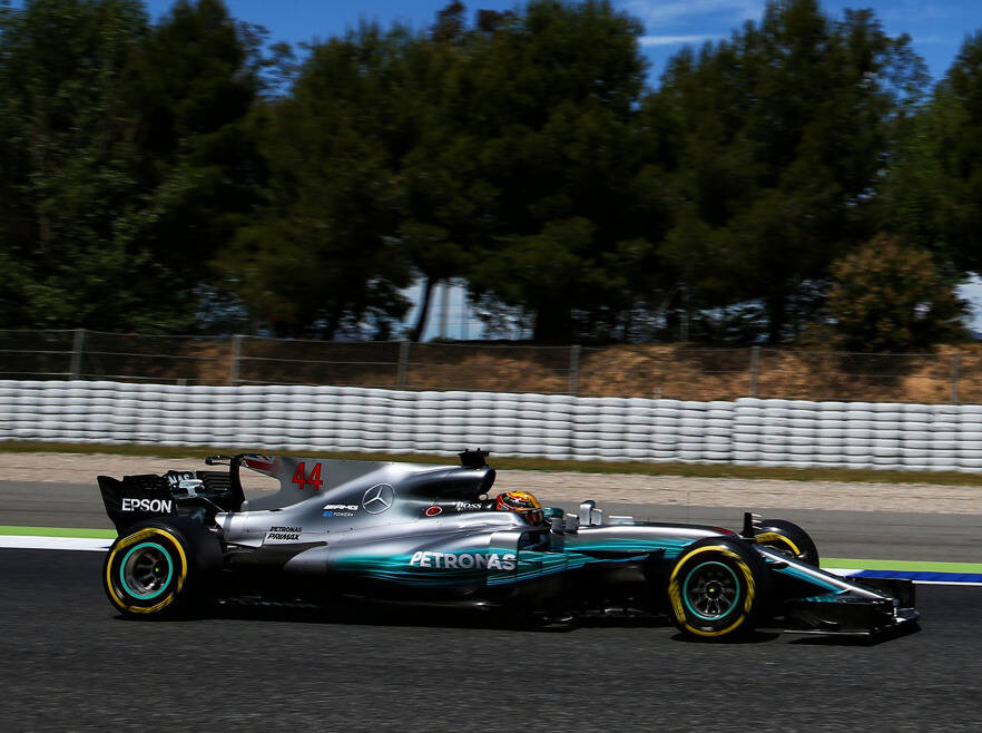 Foto zur News: Mercedes schlägt zurück: Hamilton ganz der Alte, Bottas patzt
