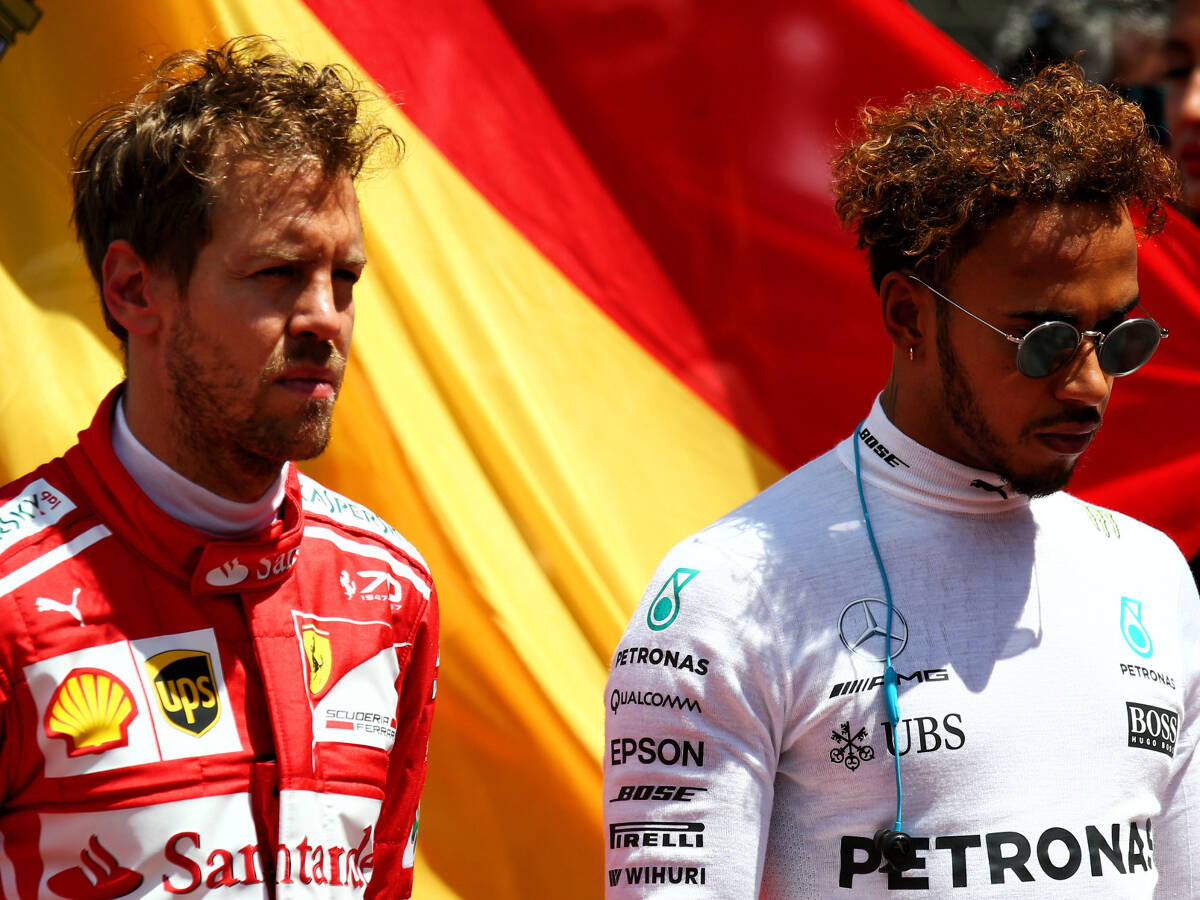 Foto zur News: Niki Lauda: "Unmöglich", mit Vettel über Wechsel zu sprechen