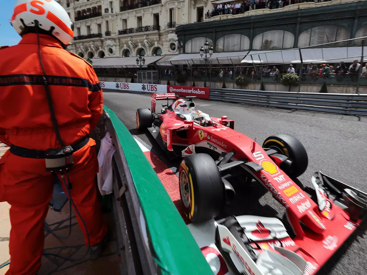 Sebastian Vettel Foto zur News: Breitere Formel-1-Autos: Monaco 2017 so eng wie lange nicht