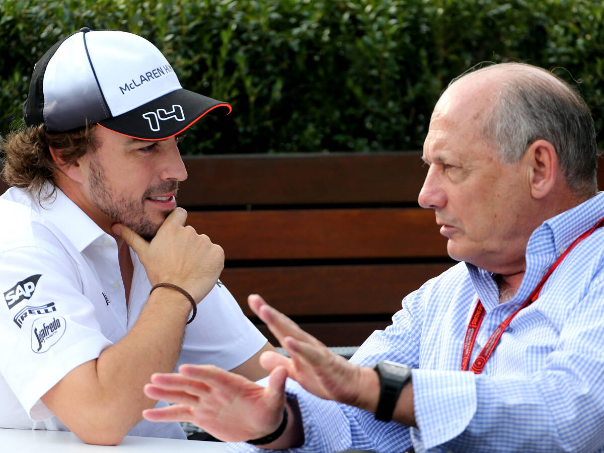 Foto zur News: McLaren mit Alonso beim Indy 500: Ron Dennis fiebert mit