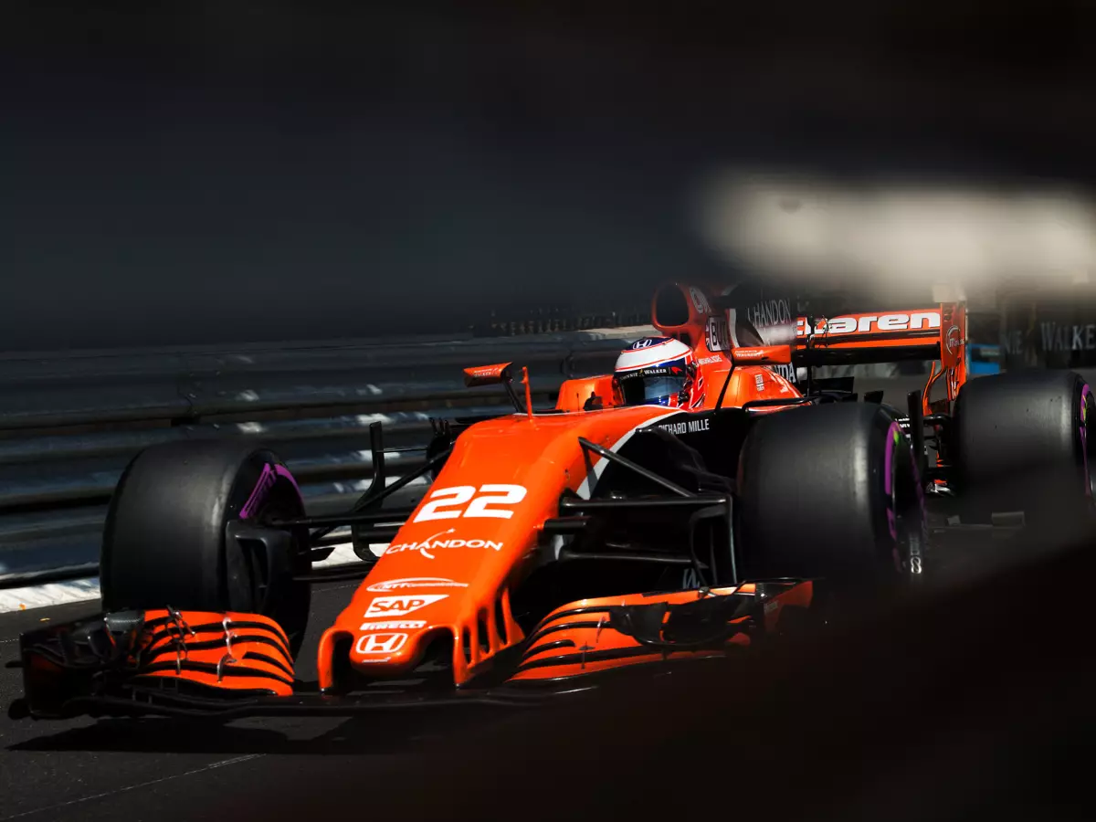 Foto zur News: MGU-H hält nur ein Rennen: McLarens Top-10-Quali zerstört