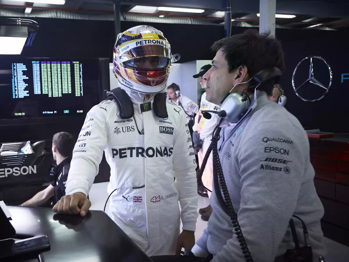 Foto zur News: "Kein Problemfall": Toto Wolff verteidigt Lewis Hamilton