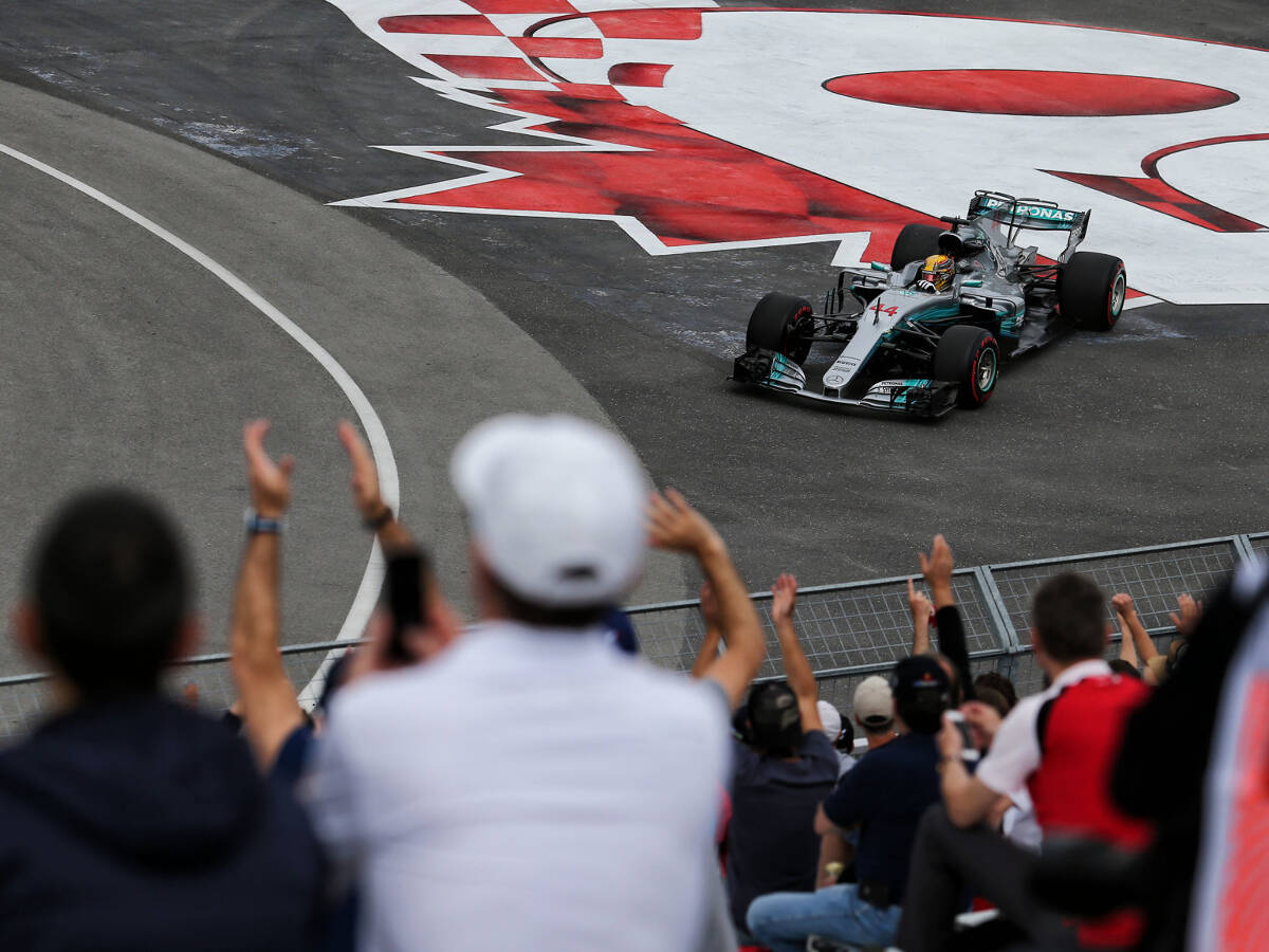 Foto zur News: Mercedes #AND# Hamilton wiedererstarkt, aber "ein bisschen fehlt"