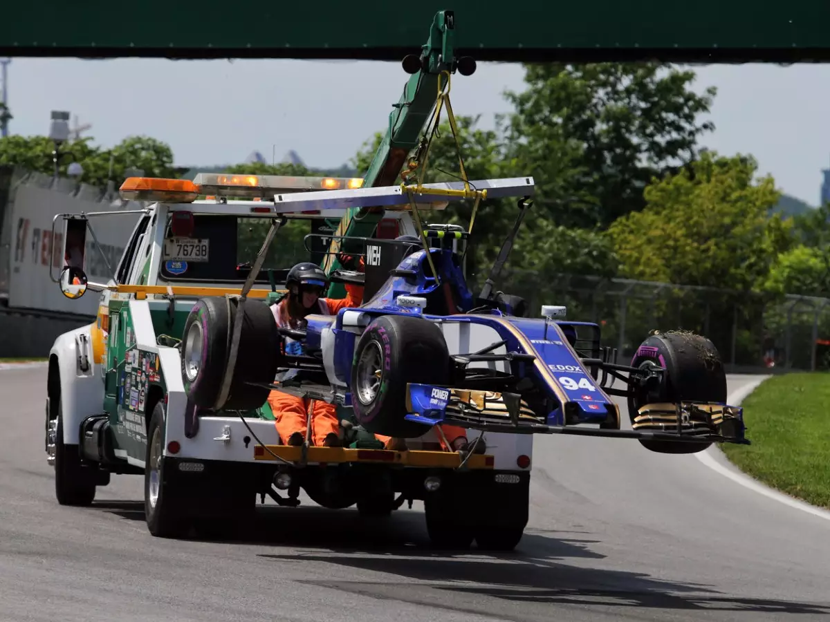 Foto zur News: Überstunden für Sauber: Pascal Wehrlein entschuldigt sich