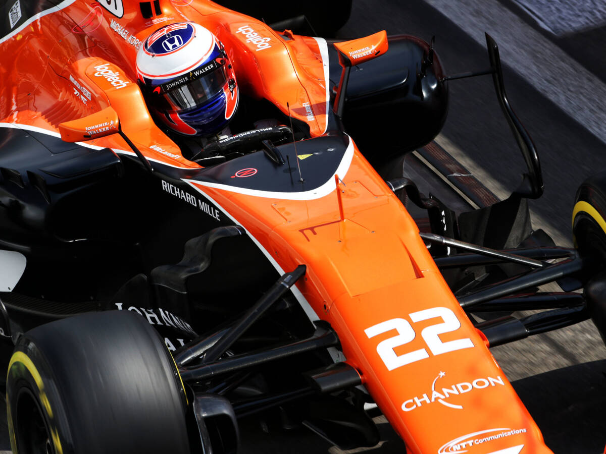 Foto zur News: Alonso verrät: Button hätte sich in den eigenen Sitz gepinkelt