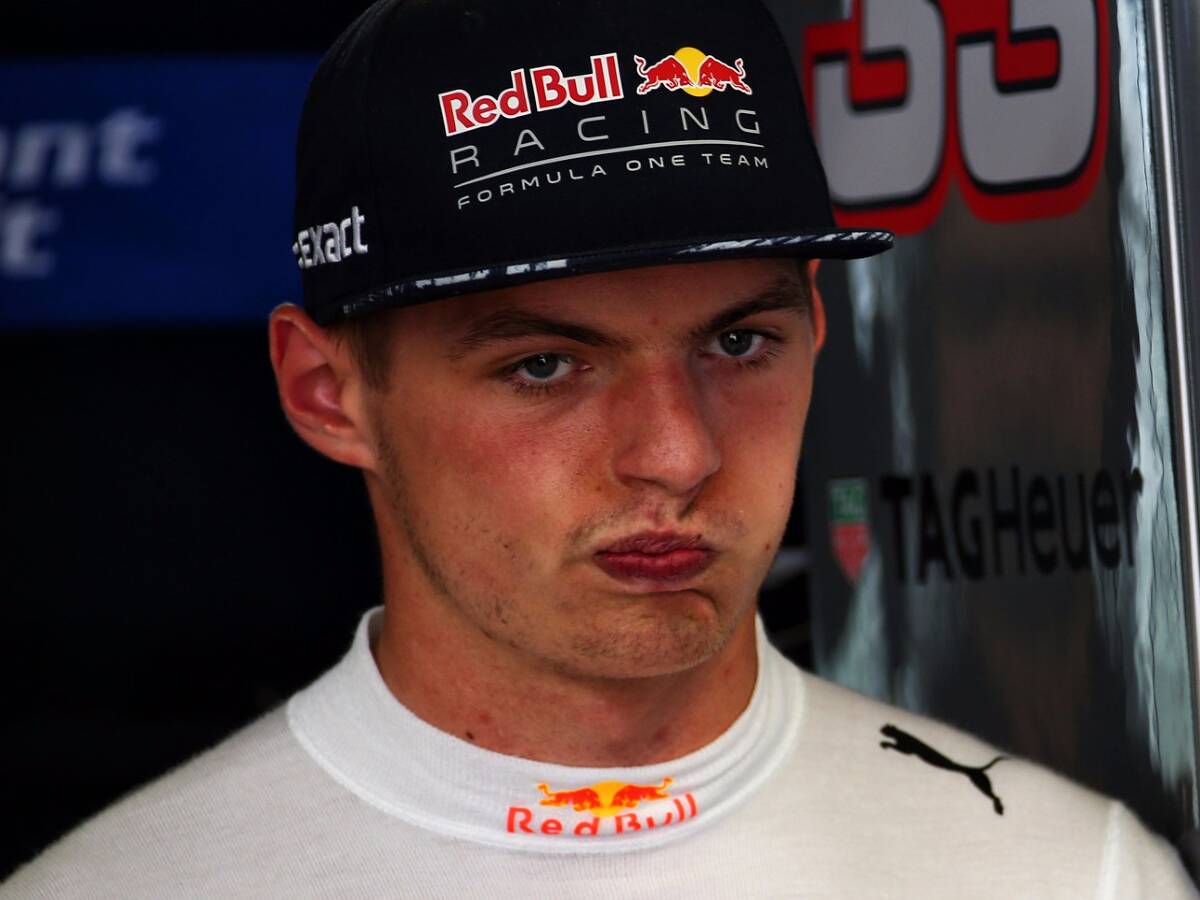 Foto zur News: "Genervt": Red Bull muss Max Verstappen bei Laune halten