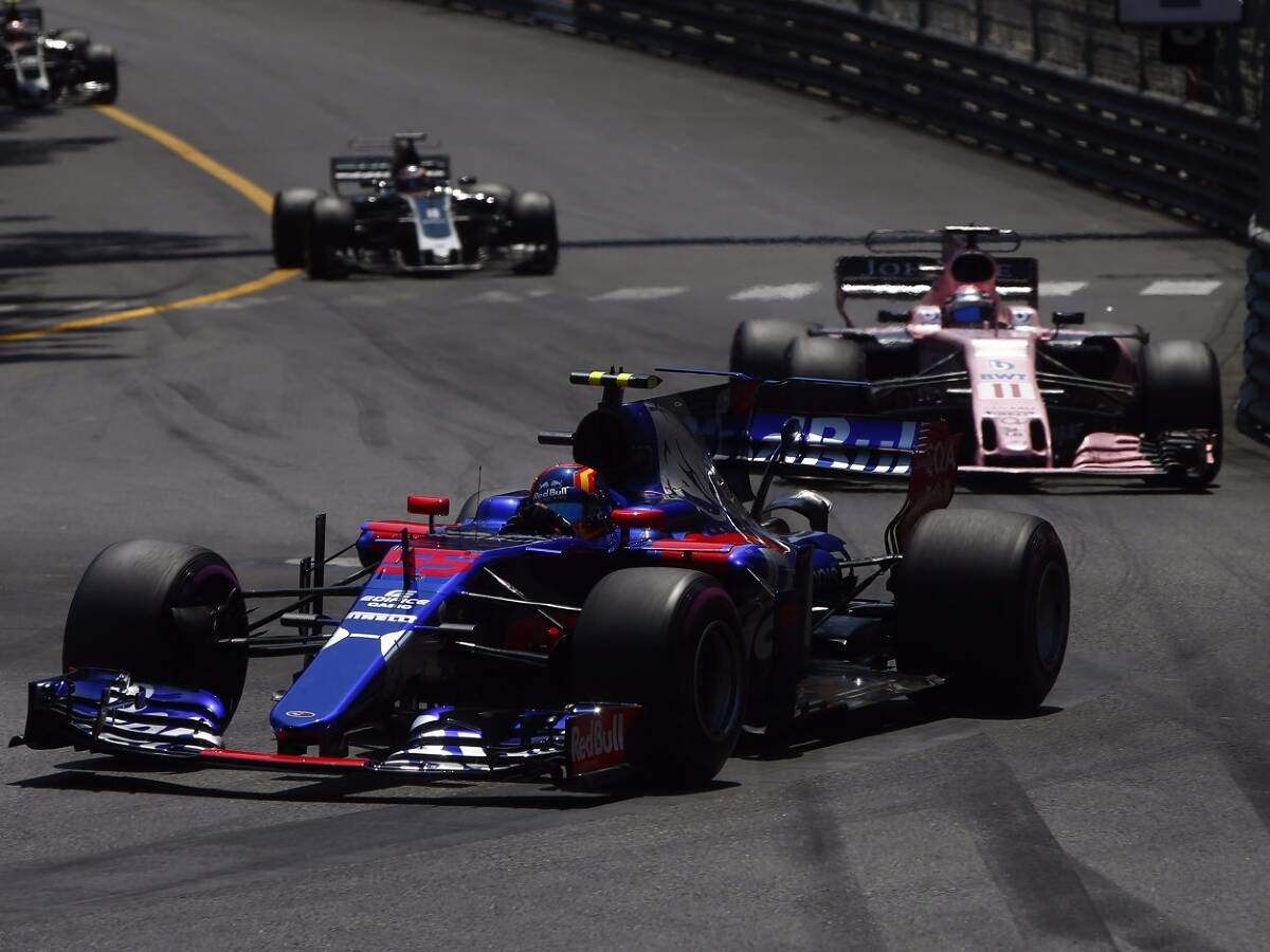Foto zur News: Carlos Sainz: Force India ist außer Reichweite für Toro Rosso