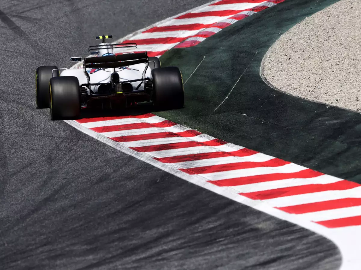 Foto zur News: Lance Stroll: Strecken mit wenig Grip als große Schwäche