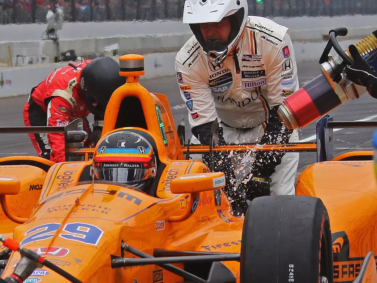 Fernando Alonso Foto zur News: Brown bekräftigt: McLaren will Indy 500 regelmäßig bestreiten