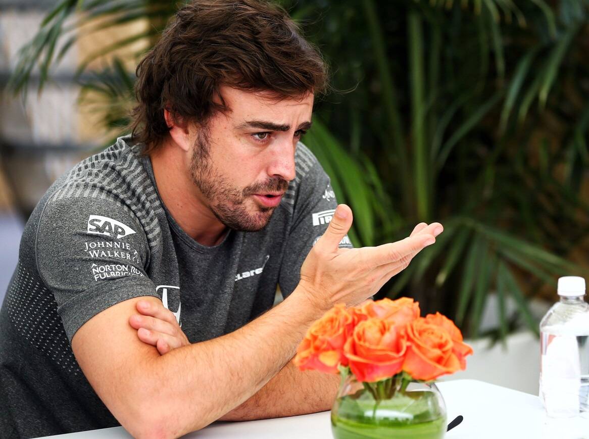 Foto zur News: Alonso deutet Wechsel an: "Mehr Bewegung als ihr denkt"