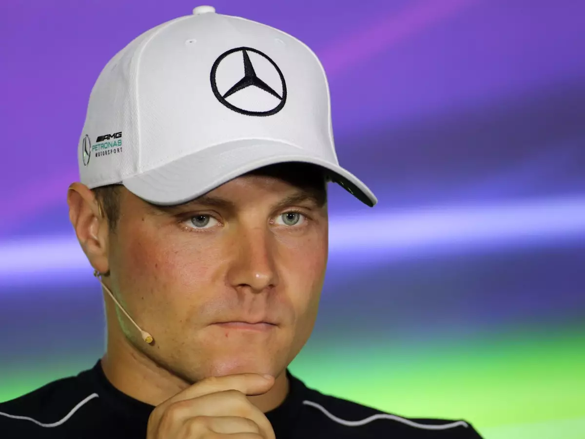 Foto zur News: Mercedes: Valtteri Bottas würde mit sich selbst verlängern