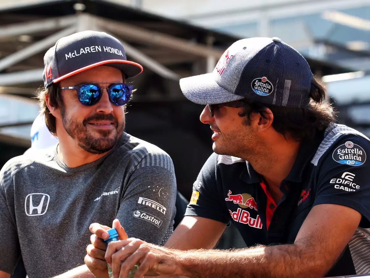 Fernando Alonso, Carlos Sainz Foto zur News: McLaren-Honda 2018: Carlos Sainz ist "eine Option"