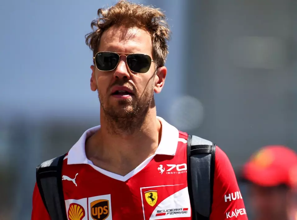 Sebastian Vettel Foto zur News: Sebastian Vettels Entschuldigung: "Habe überragiert"