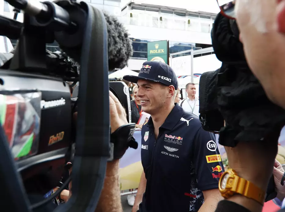 Foto zur News: Bei Defekt: Max Verstappen schließt Medienboykott nicht aus